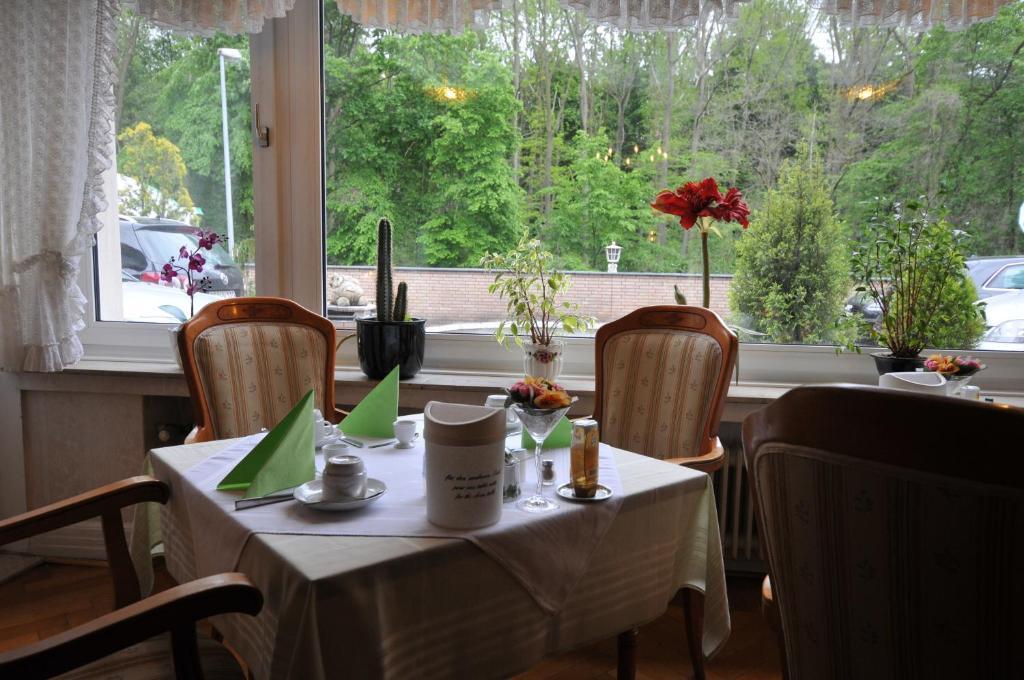 Hotel Waldersee Hannover Exterior photo
